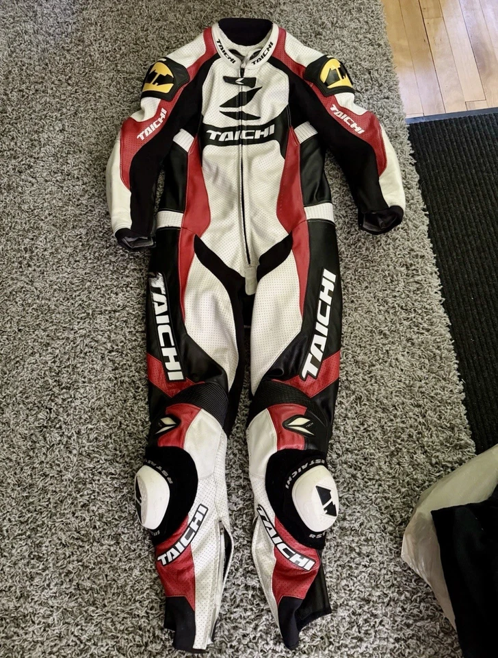 ** FREE SHIPPING ** RS Taichi GP-WRX R303  Leather Suit XL Vented  - Image 1 of 4