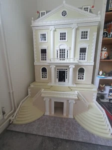 Grosvenor Hall. House and Basement fully assembled - Picture 1 of 13