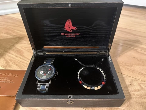 Limited Edition 2018 Boston Red Sox World Series Original Grain Watch 44mm Set Cover