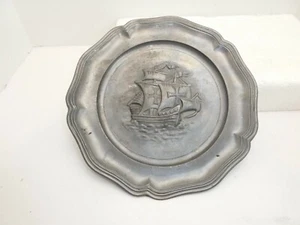 Placa de pared de peltre de colección cruzada diseño de barco de vela cruzada 9" marcado - Imagen 1 de 7