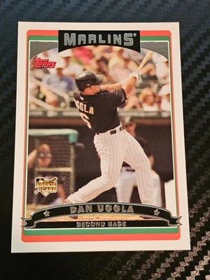 2006 Topps - Dan Uggla #631 RC Florida Marlins  - Image 1 of 2