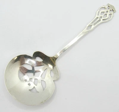 CUCHARA BON BON DE PLATA ESTERLINA LUNT CHIPPENDALE 5"" PERFORADA SIN MONOGRAMA Foto 1 de 4