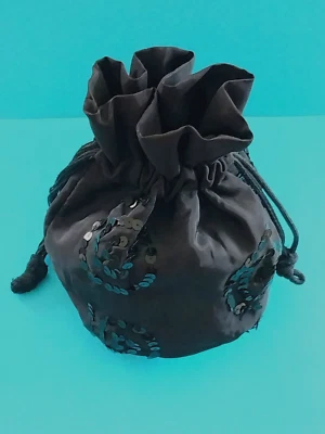 Vintage BLACK SEQUINED Drawstring SILK EVENING BUCKET BAG POUCH Purse 1940S - Image 1 of 4