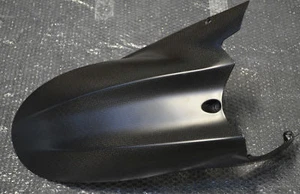 PARAFANGO POSTERIORE CORTO CON COPRI CATENA CARBONIO OPACO DUCATI DIAVEL FENDER - Imagen 1 de 1