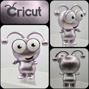 Cricut Cutie Wisteria 2 3/4" 2018 From Joann Fabric Mystery Box EXCLUSIVE LOOSE - Picture 1 of 18