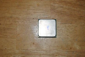 AMD Sempron 64 3200+ - zócalo SDA3200DIO3BW 939 zócalo procesador único 939 - Imagen 1 de 2