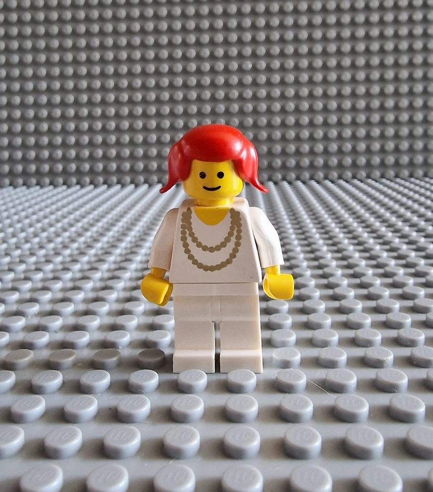 LEGO Classic Burg Castle Minifigur Figur Prinzessin cas076 aus Set 6083 P14 - Bild 1 von 1