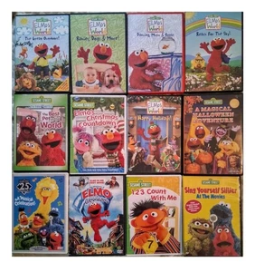 Sesame Street Elmo World DVD Lot Christmas Sing Yourself Grouchland PBS CTW - Bild 1 von 2