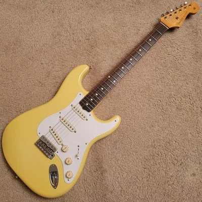 Fender FSR Classic Series '60s Stratocaster Rare Diamond Yellow Rosewood 2015 - Image 1 of 4