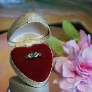 Vintage 9kt gold ring with peridot & diamonds, August peridot gold ring - Picture 1 of 11