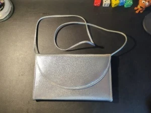 Vintage silberfarbene Clutch-Geldbörse - helle Markierungen/Flecken - markenlos - Bild 1 von 6