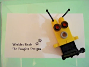 LEGO MOC Custom Handmade Minifigure Space Alien, Yellow Minion Robot - Picture 1 of 6