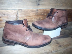 BORN Chukka Desert Ankle Boot Saddle Brown Leather Men's Sz 11/45 M9431 CKH9  - Picture 1 of 12