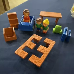 Ideal 1975 Think & Learn Magnetic Figures, Accessories, Furniture, Car Lot - Picture 1 of 6