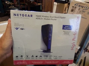 NETGEAR N600 Bezprzewodowy dwupasmowy gigabitowy router modemowy ADSL2+ DGND3700 - NOWY - Zdjęcie 1 z 3