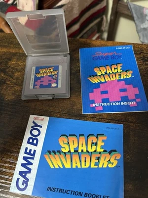 Nintendo Gameboy SPACE INVADERS & Instruction Booklet Manual TESTED WORKING - Image 1 of 4