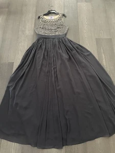 JS Collections Dress Womens 12 Gray Beaded Sequin Chiffon Maxi Evening Gown - Picture 1 of 24