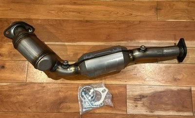 For 1996/1997-2002 Mercury Grand Marquis 4.6L Passenger Side Catalytic Converter - Image 1 of 4