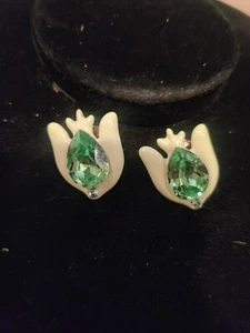 Oscar de la Renta Esmalte Verde Cristal Verde Tulipán 🌷 Pendientes Perforados - Imagen 1 de 3