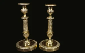 Paire de bougeoirs Directoire en bronze ciselé / bronze candlestick 18th - Picture 1 of 12