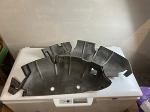 VW T5 T6 ABDECKUNG RADHAUS innen hinten Links/Rechts unten  7H5863814 7H5863813A - Picture 1 of 12
