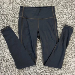 Athleta Striated Revelation 7/8 Ankle Leggings Pants Sz XS Blue Mid Rise Yoga - Picture 1 of 6