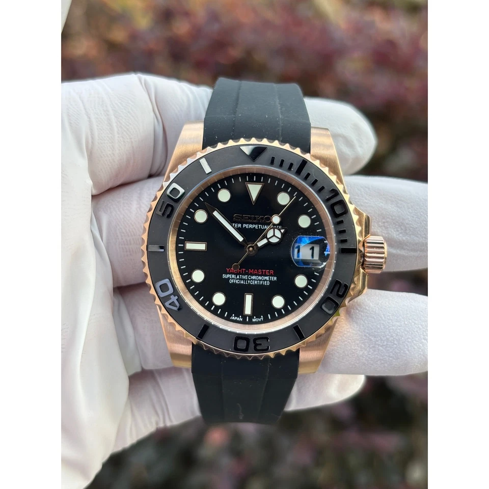 Seiko NH35 Diver Mod 40mm Black Dial Rose-Tone Case Ceramic Bezel Rubber  UNWORN - Image 1 of 4