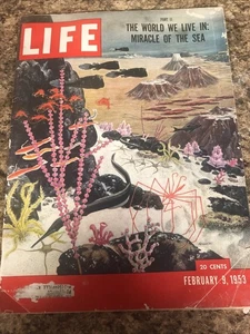 Life Magazine February 9, 1953. (DX-62). The World We Live In: Miracle Of Sea - Foto 1 di 10