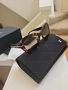 NUEVO Gafas de sol Chanel polarizadas marrón dorado cadena entrelazada logotipo CC tortuga - Imagen 1 de 9