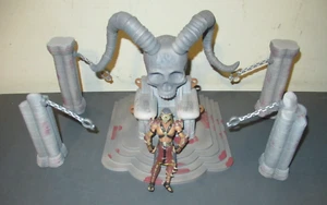 Mortal Kombat Shao Kahn Arena Skull Throne w Figure - Picture 1 of 1