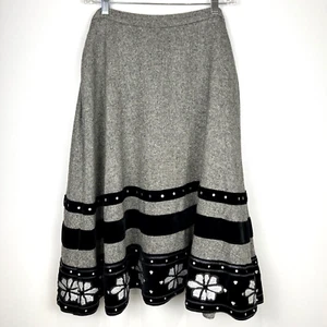 Context VTG Women Wool Blend Gray Black Skirt Sz 8 Velvet Flare Snowflake Floral - Picture 1 of 17