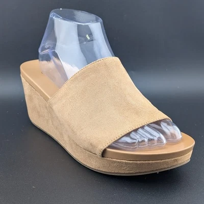 Carlos Santana Delphina Cáqui Camurça Falsa Mules Tamanho 8.5 Excelente Pré-próprio - Imagem 1 de 4