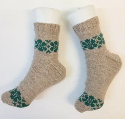 Hand Knitted Lady's Socks 100% Peruvian Wool Fair Isle Shoe size 6~8 #PW4 - Image 1 of 4