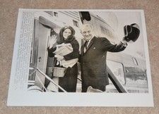 ORIGINAL PRESS PHOTO PRESIDENT LYNDON BAINES JOHNSON VINTAGE HAWAII VIETNAM