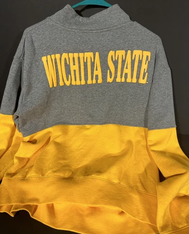 Wichita State Shockers Women’s Size L Large Sweatshirt 1/4 Zip Pullover Cover