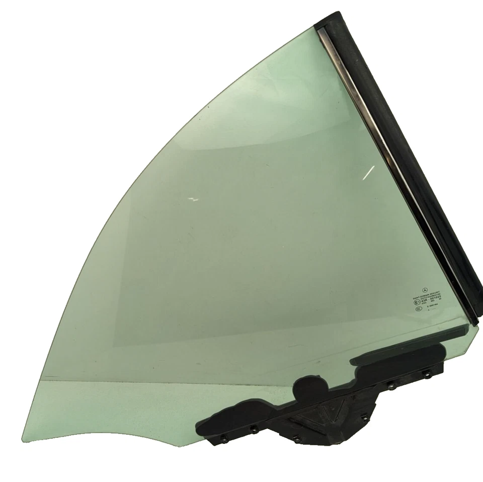 97-03 Mercedes CLK320 Pasajero Trasero Derecho Convertible Cuarto Ventana Cristal Foto 1 de 4