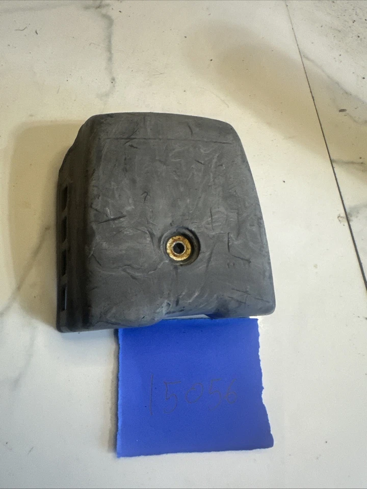 Redmax LRTZ 2500 Filter Cover  OEM Original 481082200 - Image 1 of 4