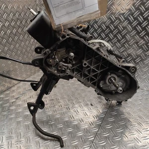 MOTOR MOTORBLOCK GEHÄUSE Piaggio Sfera NSL 50 BJ91-96 21923 M84.1 - Bild 1 von 19