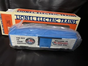 LIONEL TRAIN 1993 NEW YORK TOY FAIR RAILROAD FREIGHT BOX CAR 6-19923 - Picture 1 of 10