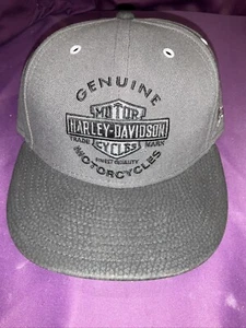 Nuevo Genuino Harley Davidson New Era Sombrero Ajustado Grande 7 3/8 Gris y Negro - Imagen 1 de 15