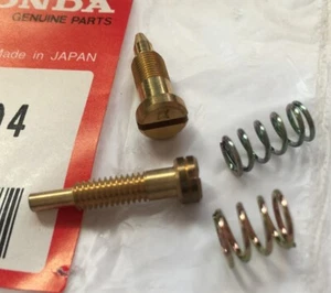 *1EA OEM HONDA SCREW SET (Z50AK3 1972 TO 78) 16016-063-004 (R2045) - Picture 1 of 2
