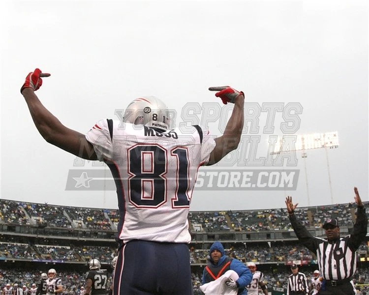 Randy Moss Patriots touchdown señalando a camiseta 8x10 11x14 16x20 foto 762 Foto 1 de 1