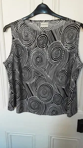 Ladies Essence Size 24 Black & White Top - Picture 1 of 6
