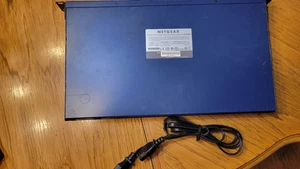 NETGEAR GS724TP ProSafe 24 ports PoE, Gigabit Ethernet, commutateur intelligent - Photo 1/8