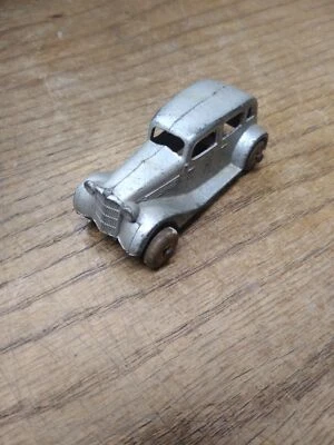 Vtg Die Cast Metal Tootsie Toy 1935 F 4 Door Sedan White Rubber Wheels Original! - Image 1 of 4