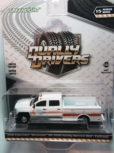 Greenlight 1/64 2016 Chevrolet Silverado HD 3500 Dually Service Bed CalTrans - Picture 1 of 4