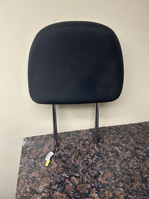 Оригинальный активный подголовник переднего сиденья 10–14 DODGE AVENGER CHRYSLER 200 из черной ткани - Изображение 1 из 4