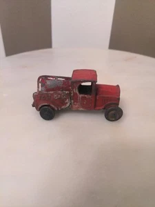 NICE SELDOM SEEN VINTAGE 1930'S TIP-TOP TOYS SLUSH MOLD TOW CAR TRUCK - Picture 1 of 9
