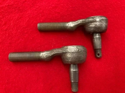 GM Original Corvette Tie Rod Ends 3826596 3826814 63 64 65 66 67 68 69 70 71-82 - Image 1 of 4