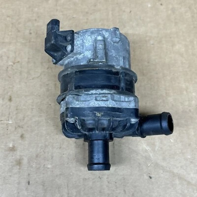 2012-2017 AUDI A6 A7 S6 S7 RS7 ВСПОМОГАТЕЛЬНЫЙ РАДИАТОР ВОДЯНОЙ КЛАПАН НАСОС В СБОРЕ OEM - Изображение 1 из 4